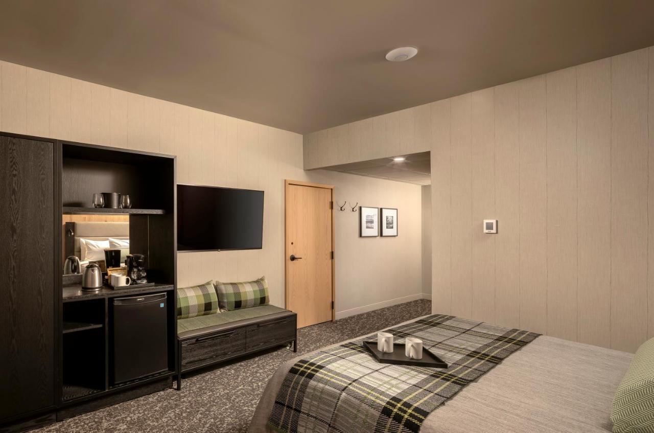 Peaks Hotel And Suites Banff Buitenkant foto